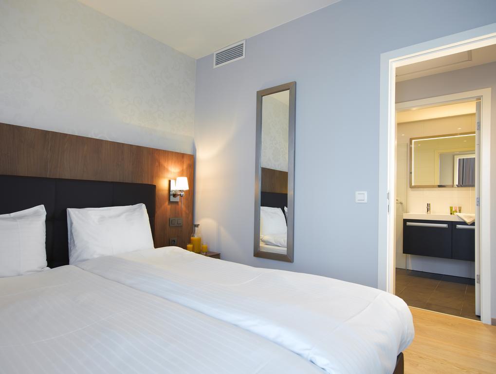 Thon Residence Florence Aparthotel Brussel Bagian luar foto